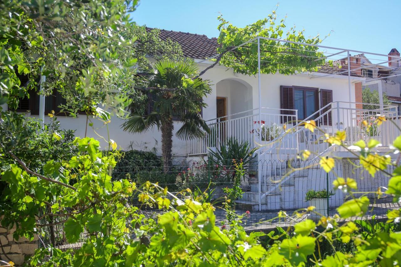 Artistic Summer House Marinovic With Garden&Bbq Supetar Εξωτερικό φωτογραφία
