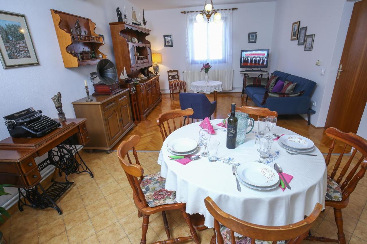Artistic Summer House Marinovic With Garden&Bbq Supetar Εξωτερικό φωτογραφία
